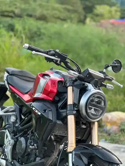 Honda CB150R 2022 5000км красно-черный