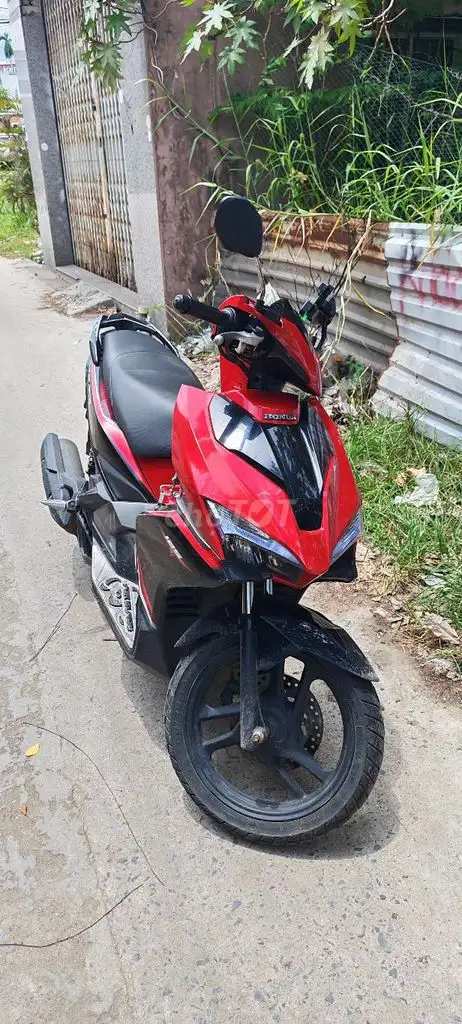 Honda Air Blade 2017, красно-черный