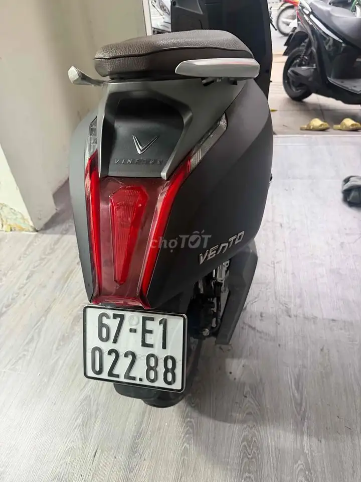 Электроскутер VinFast Vento ABS, черный, 7 000 км