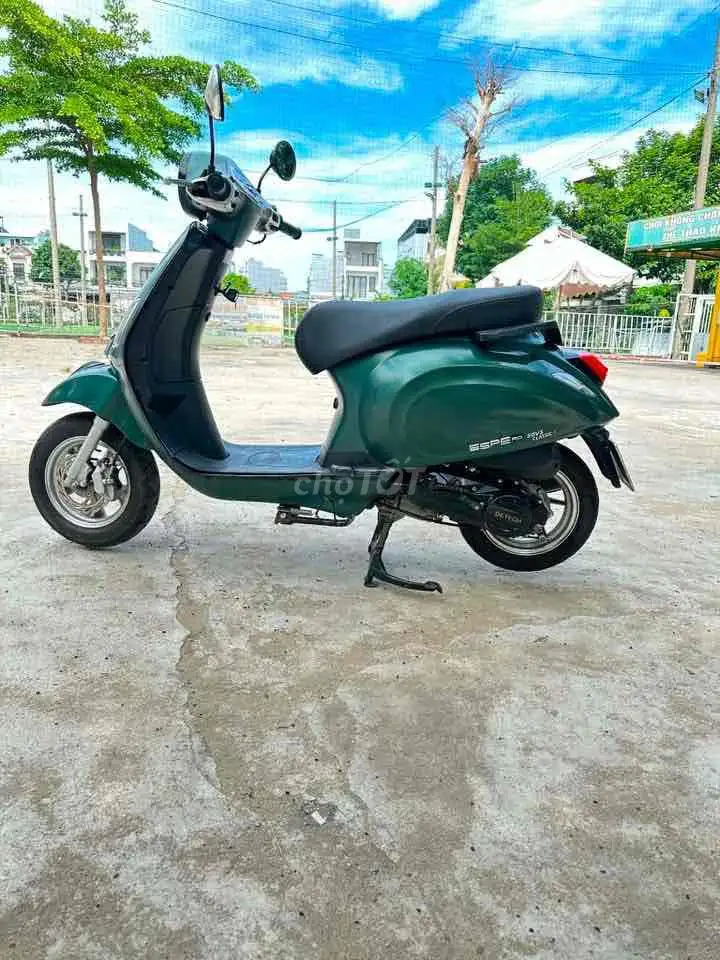 Vespa 50cc 2022 синяя