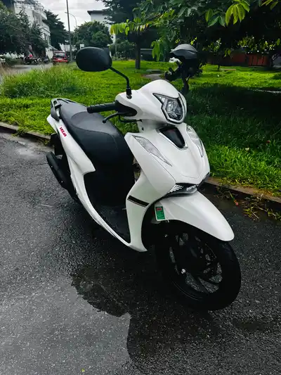 Мотоциклы Espero Velia 50cc (белый и чёрный)
