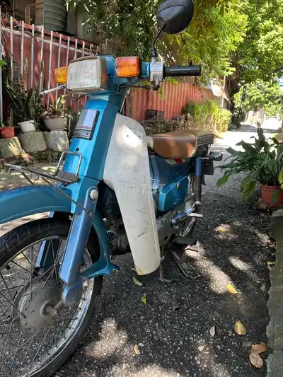 Honda Cub 82 синего цвета