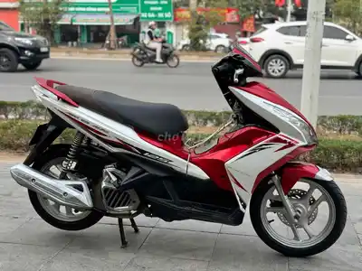 Honda Air Blade 125 красно-белый, как новый