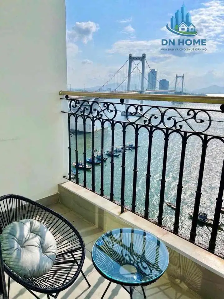 Апартаменты Goldenbay, 1 спальня, инфинити-бассейн, 5* мебель