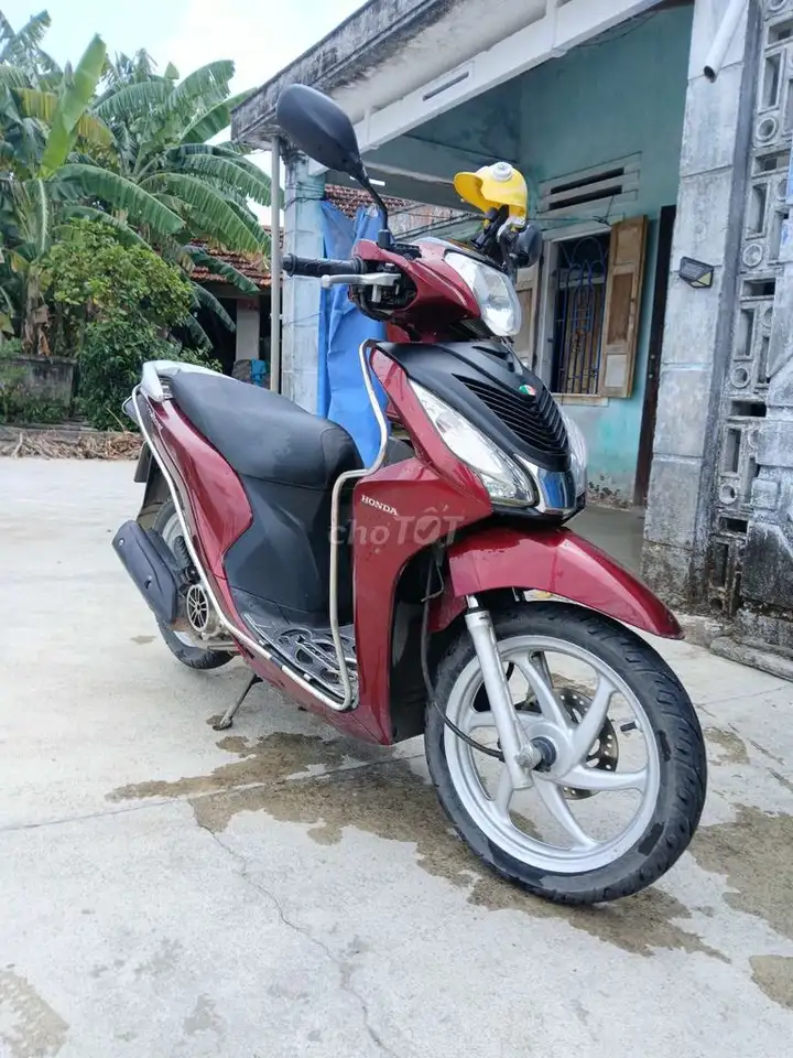 Honda Vision 2018, красный