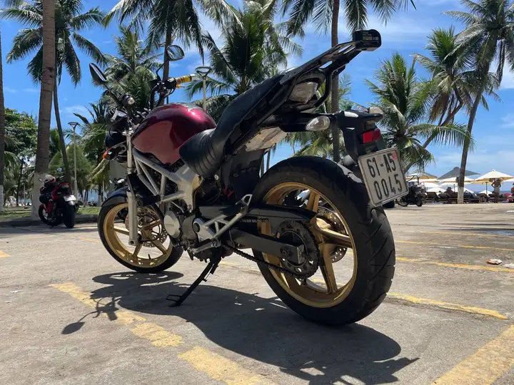Honda VTR 250 (2008)