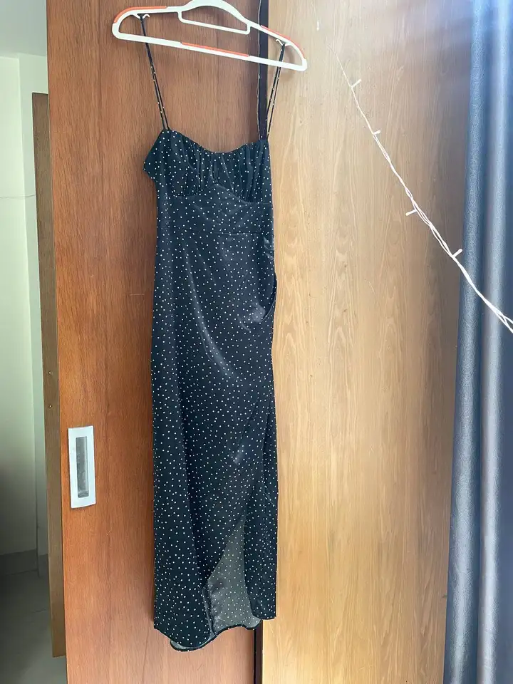 Платье в горошек, рубашка, платье золотое, платье с принтом, спортивные шорты, юбка джинсовая, лонг