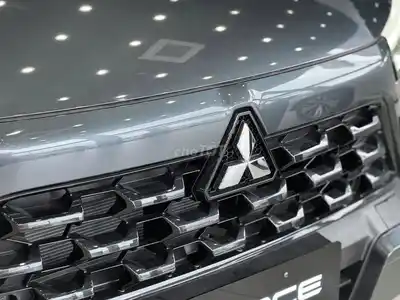 Mitsubishi Xforce Luxury серый
