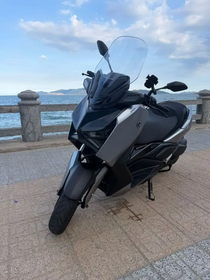 Yamaha XMAX 300