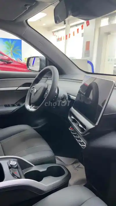 VinFast VF6 экологически чистый серый