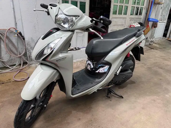 Honda Vision 2023 Xám 31992 км