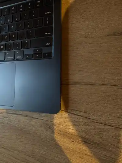 MacBook Air M2 13,6" (2022), Space Gray