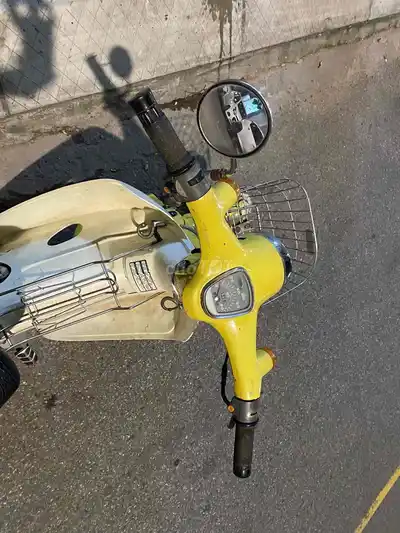 Мопед Honda Cub 50 желтый