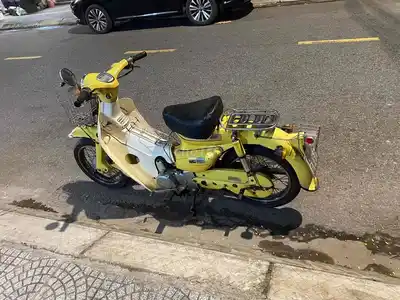 Мопед Honda Cub 50 желтый
