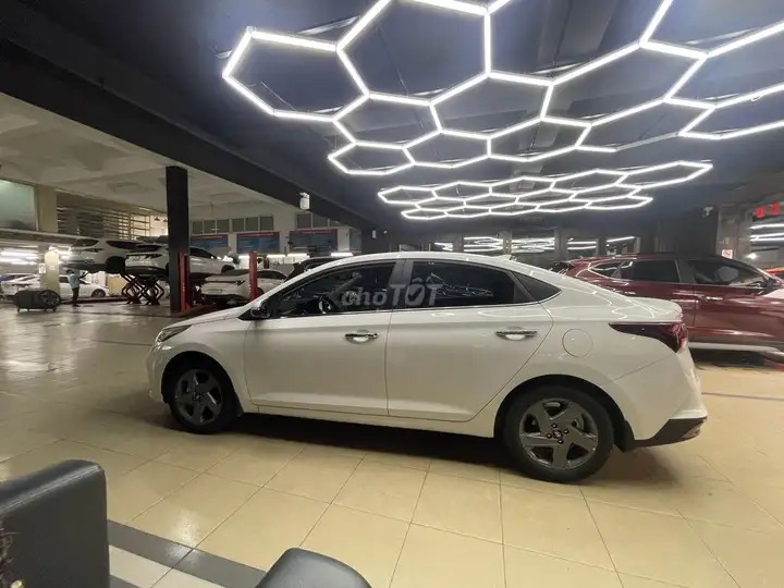 Hyundai Accent 2022 Белый, пробег 50 тыс. км