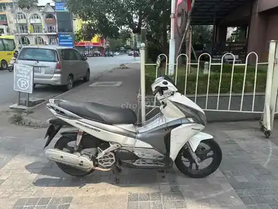 Honda Air Blade 2011 белый, родной двигатель