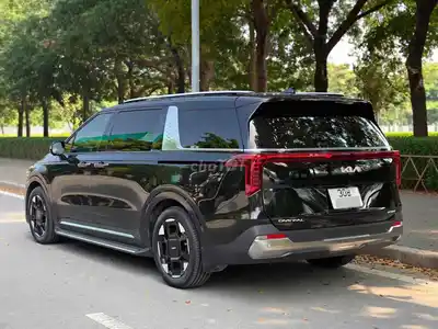 Kia Carnival 2025 Premium 2.2D 20 000 км Черный