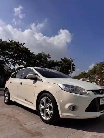 Ford Focus 2.0S Sport 2014 110 000 км, белый