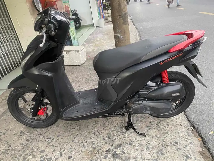 Honda Vision 2016 с документами HCM, родной тихий мотор, есть оплата картой и обмен