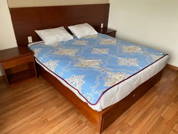 Латексные матрасы, пледы и подушки