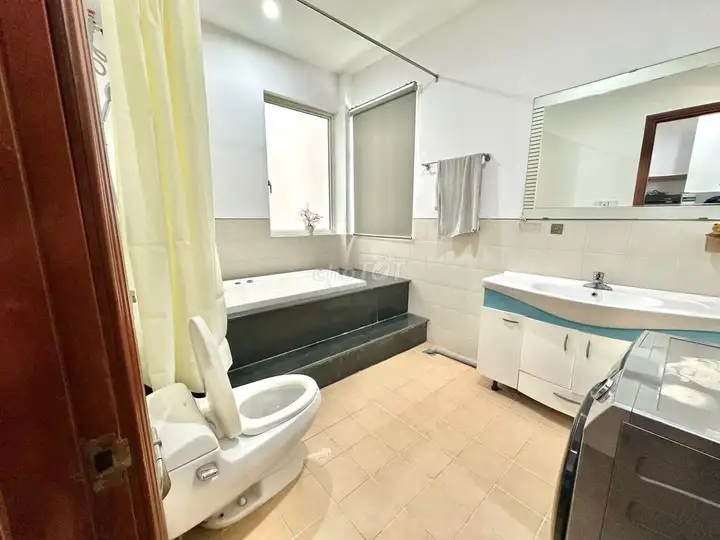 1-комн. кв. Khuê Mỹ Đông 3, 50 м², балкон, полная меблировка