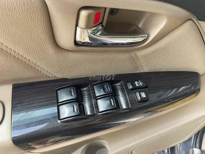 Toyota Fortuner 2015, 1 привод, бензин, стандарт, серый