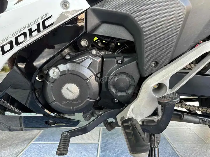 Honda Winner X V3 2022 бело-черный мех. коробка