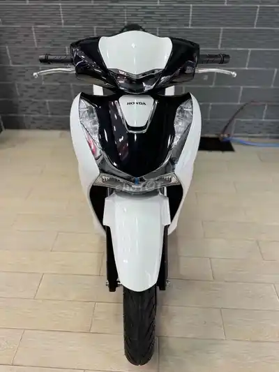 Honda SH160 ABS 2023 Белая Panda Sporty Хошимин