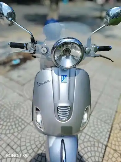 Piaggio Vespa LX 125cc Серебристый