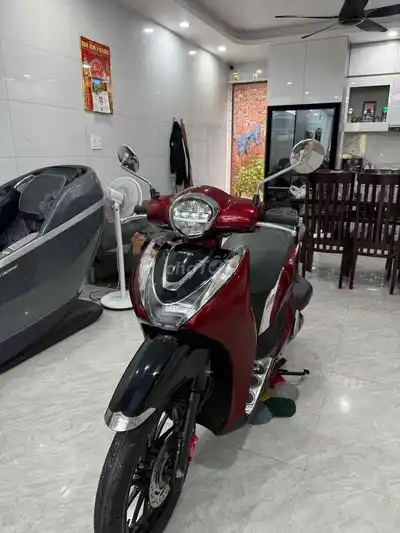 Honda SH Mode 2022 ABS красно-черный