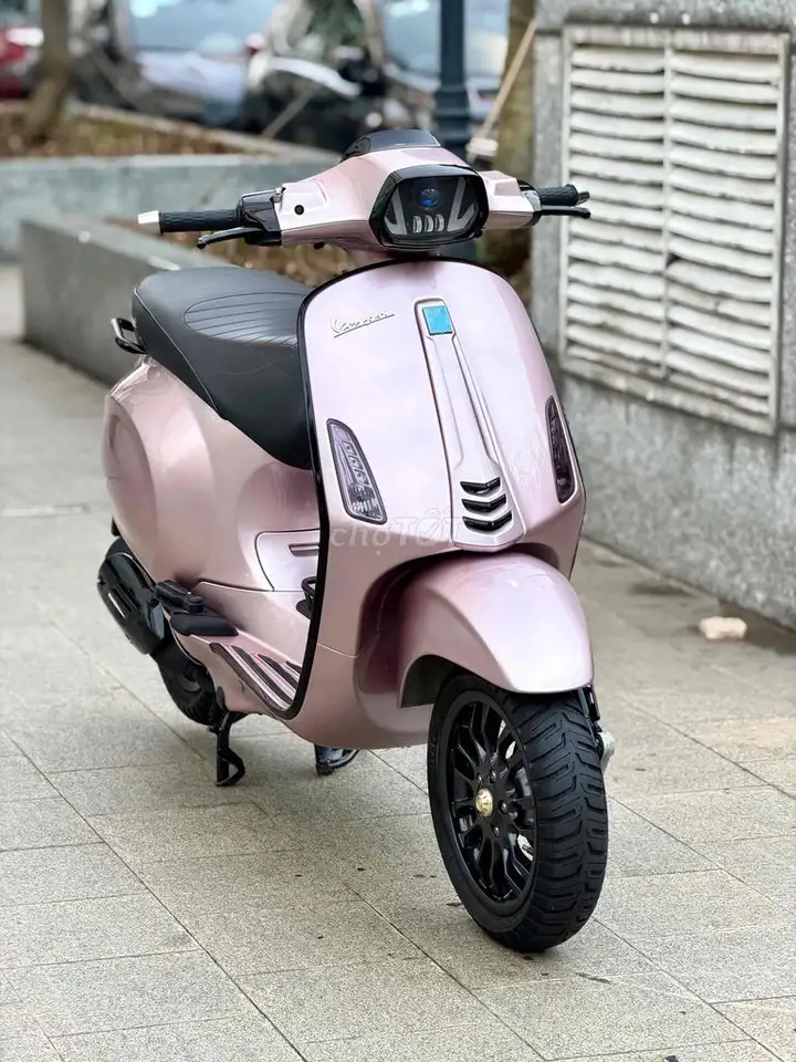 Piaggio Sprint 125cc 2016, розовое золото Rolex, в суперсостоянии