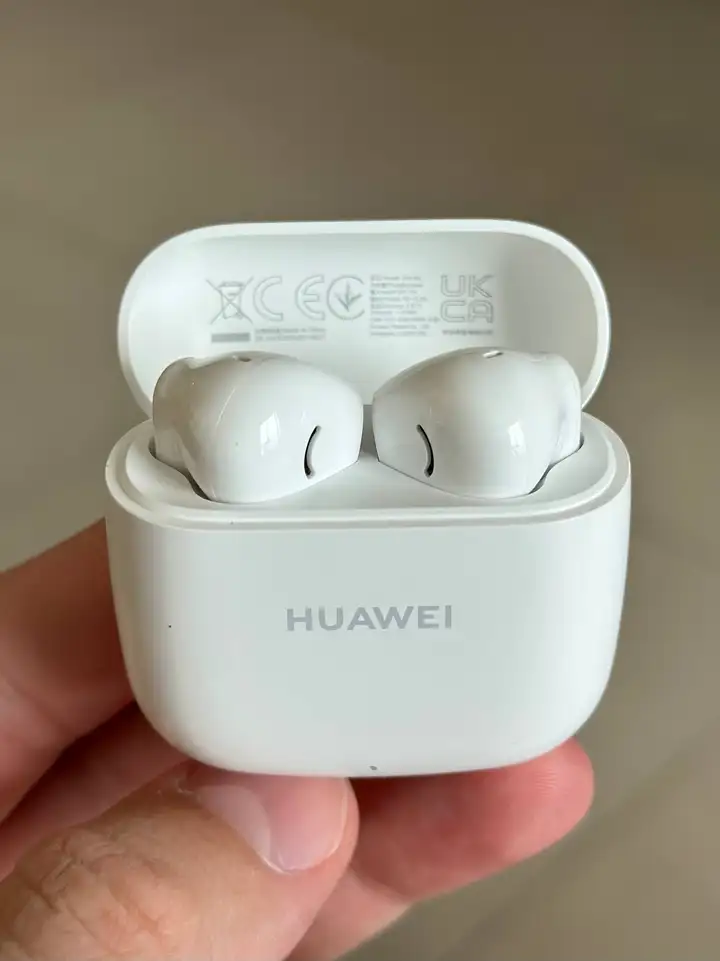 Huawei Freebuds SE 2 и Freebuds 3