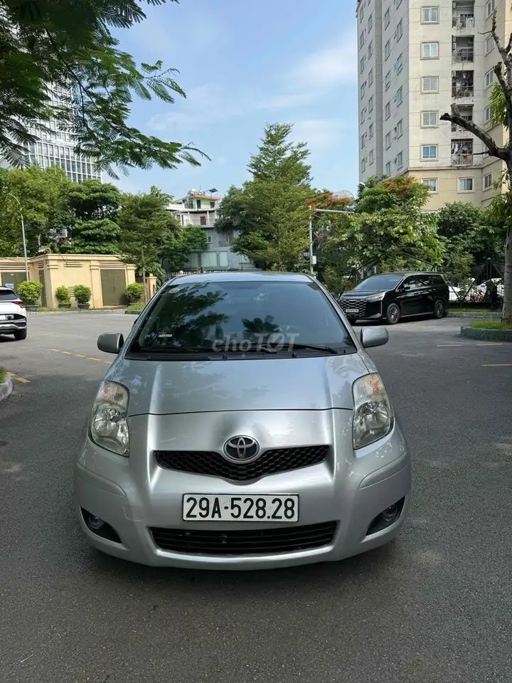 Toyota Yaris 1.3G 2010 сборка Япония, отличное состояние
