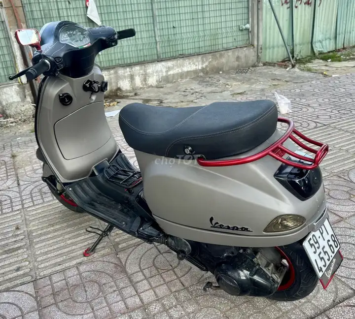 Piaggio Vespa LX 125 ie 2012 Xám