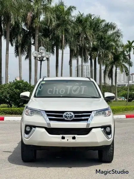 Toyota Fortuner 2020 2.4G 4x2 AT Белый 78 000 км