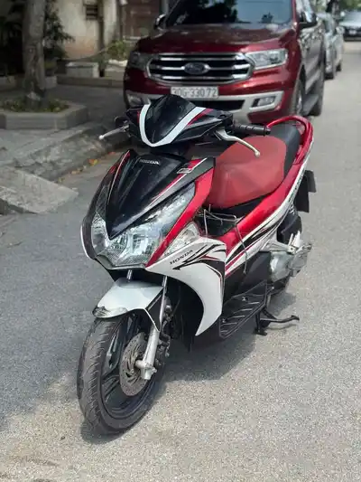 Honda Airblade 110i 2012 Красно-белый оригинал в отличном состоянии