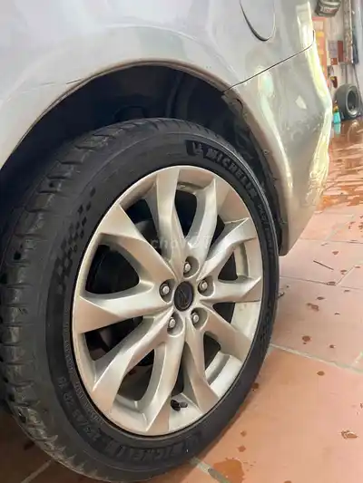 Mitsubishi Grandis 2005 Автомат Серебристый