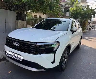 Белые скольжения Ford Territory Titanium 2025 года протяженностью 5000 км