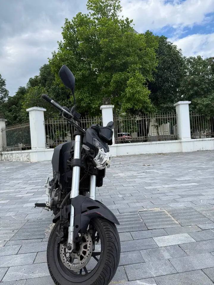 Benelli TNT 125