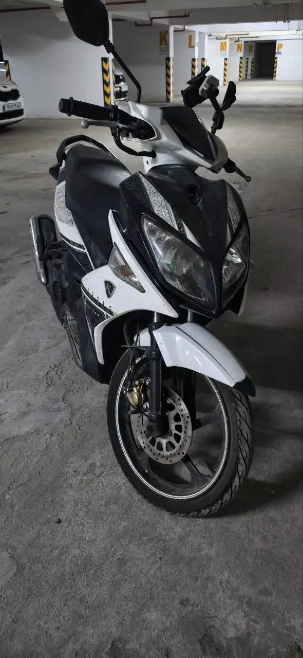 YAMAHA NUOVO 4