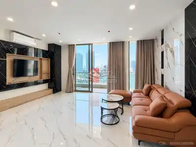 Апартаменты с 2 спальнями в Bạch Đằng Complex и видом на реку Хан | E616