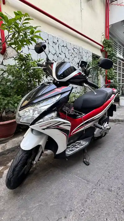 Honda Air Blade 110 FI (Premium Sport Edition)