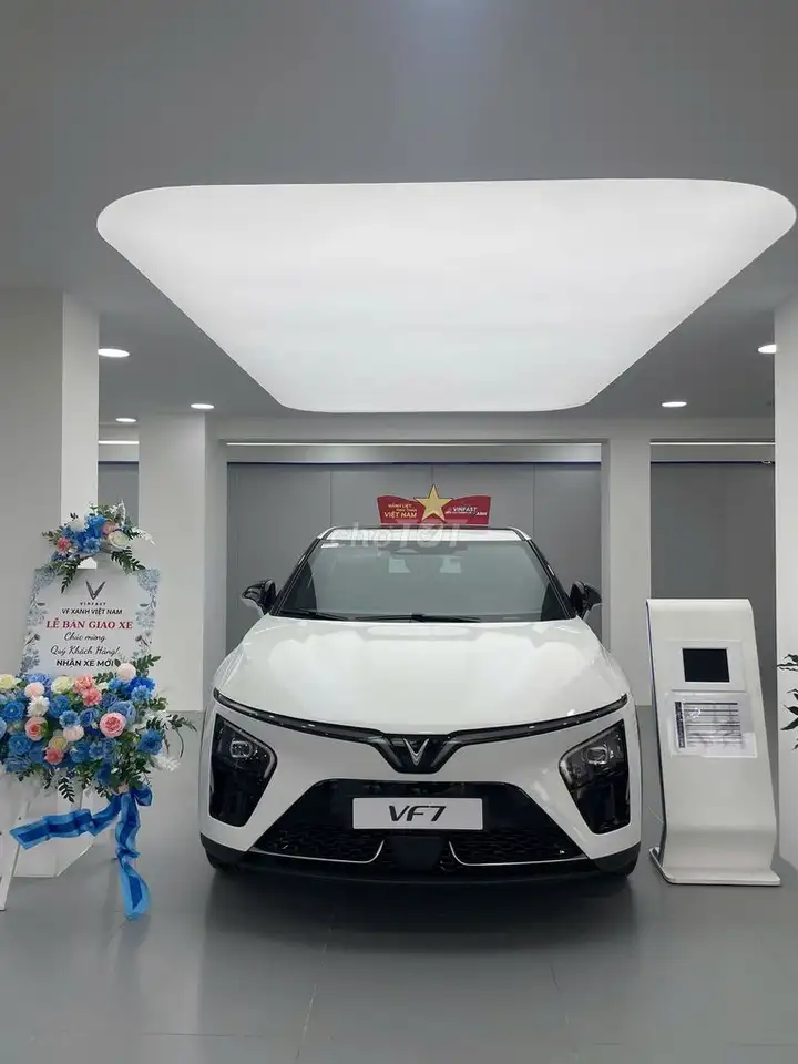 VinFast VF7 Plus — первоначальный взнос от 10%