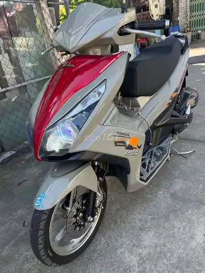 Honda Air Blade 125cc серо-красный