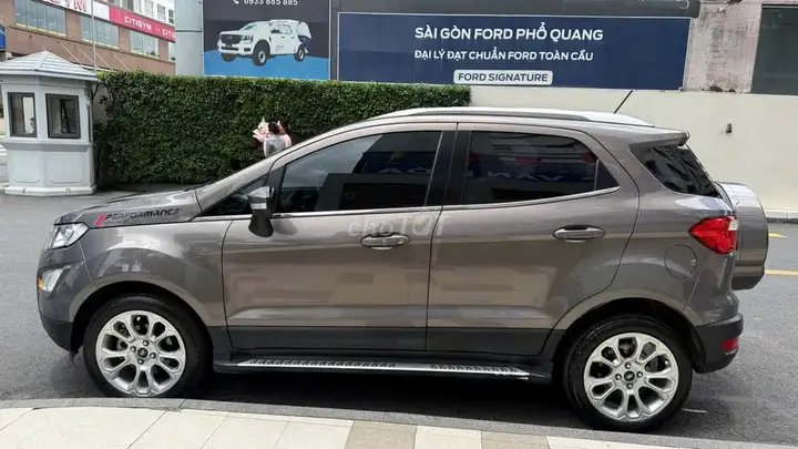 Ford Ecosport Titanium 2018 Серый 30.400 км