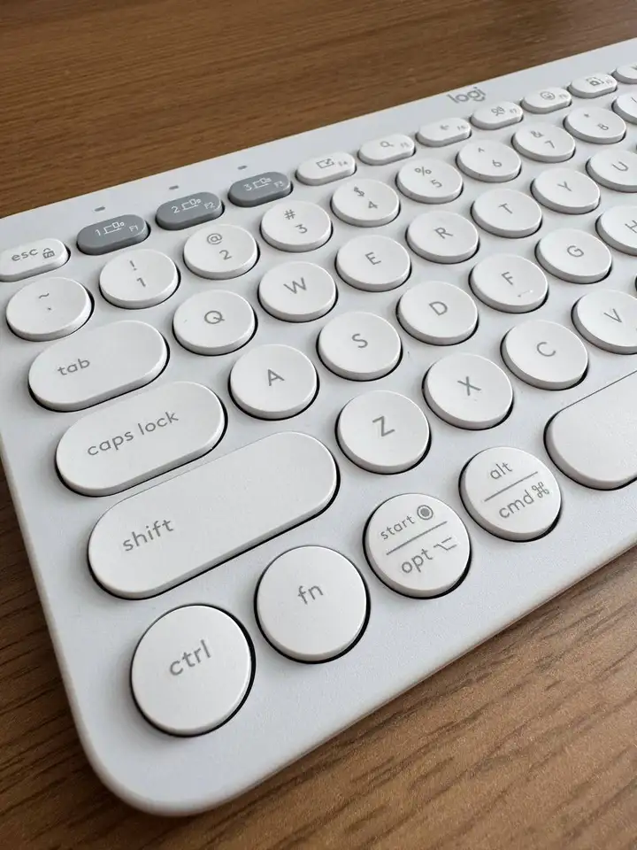 Bluetooth клавиатура Logitech Pebble Keys 2 K380s