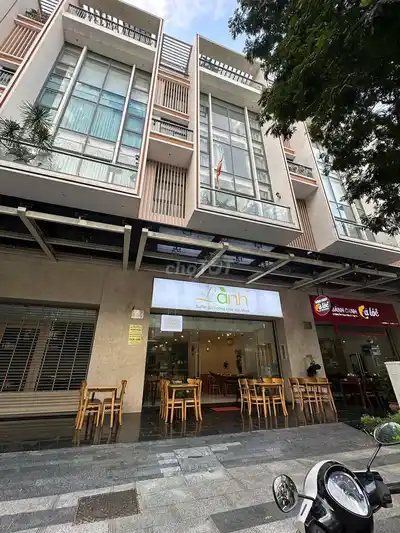 Фасад Nguyễn Thị Nhung KDT Vạn Phúc 7x20м, только 65 млн, есть лифт