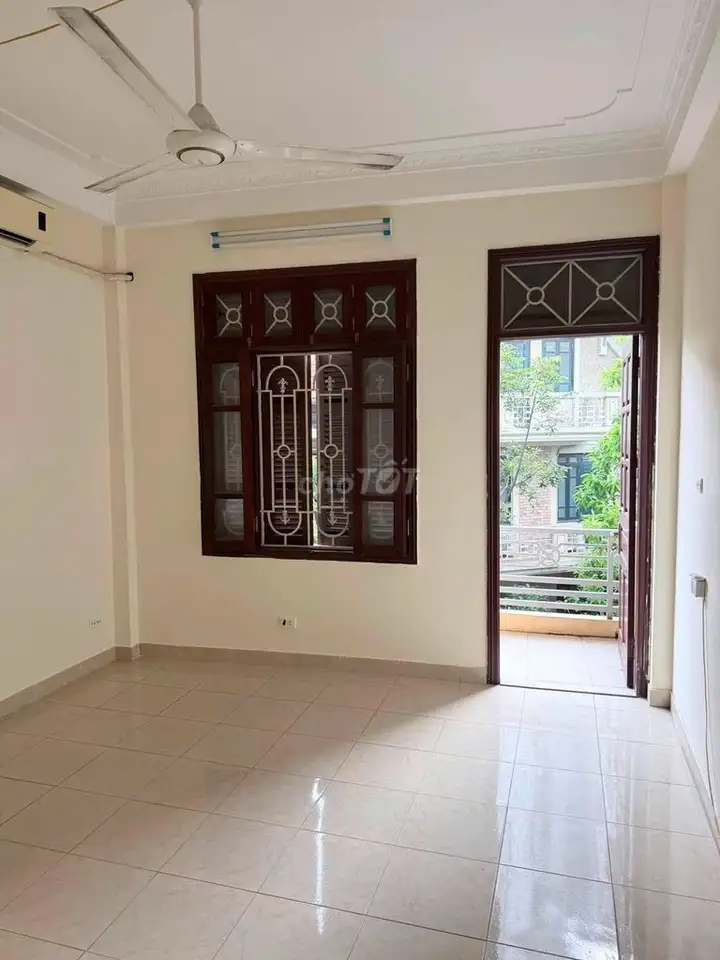 Аренда дома на улице Тхунг Кинь, Кау Гы, 45 м², 5 этажей