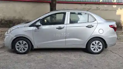 Седан Hyundai i10 2019 МКПП Серебристый
