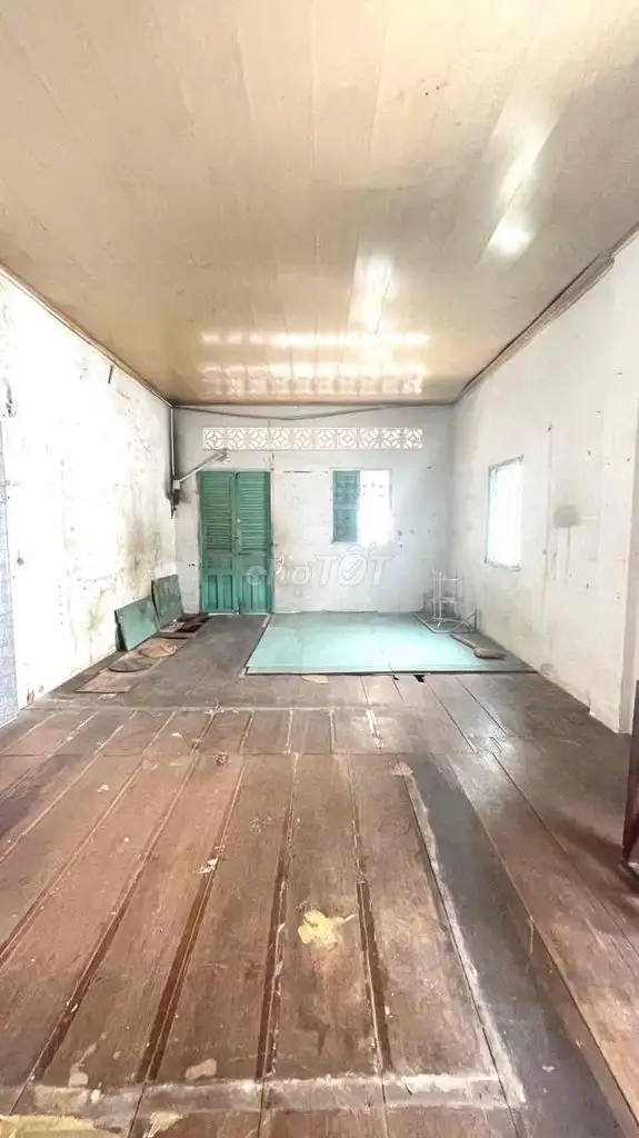 Дом с фасадом в районе Бау Кат, Тан Бинь, 2 этажа, 4.1м x 13м, ровный участок